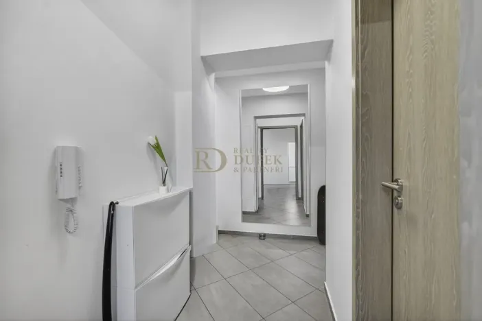 Pronájem bytu 2+kk, Praha - Smíchov, Strakonická, 44 m2