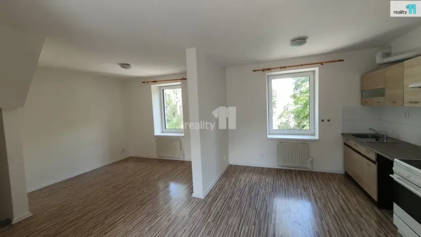 Pronájem bytu 2+kk, Praha - Hrdlořezy, Českobrodská, 64 m2
