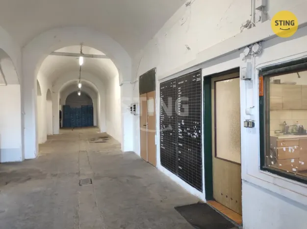 Pronájem skladu, Opava, Vančurova, 350 m2
