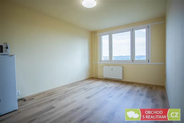 Pronájem bytu 1+kk, Praha, Jahodová, 25 m2