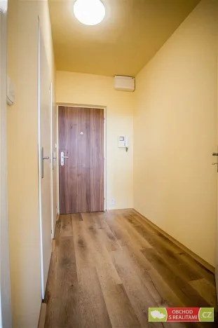 Pronájem bytu 1+kk, Praha, Jahodová, 25 m2