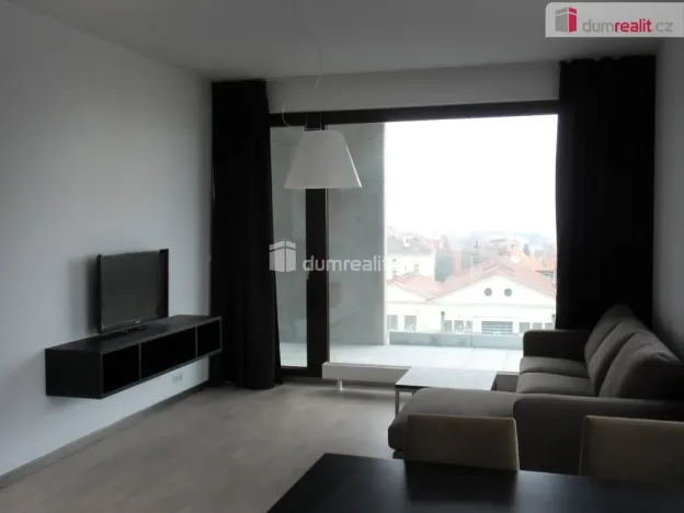 Pronájem bytu 2+kk, Praha, Korunní, 75 m2