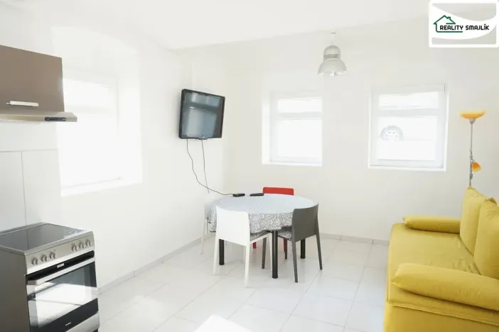Pronájem bytu 1+1, Františkovy Lázně - Horní Lomany, Americká, 45 m2