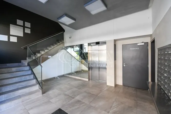 Pronájem bytu 2+kk, Praha - Dolní Měcholupy, Honzíkova, 54 m2