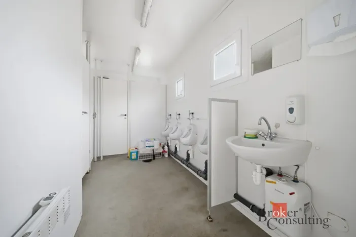 Pronájem skladu, Stěžery, 300 m2