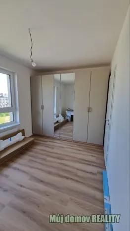 Pronájem bytu 2+kk, Praha - Hloubětín, 48 m2