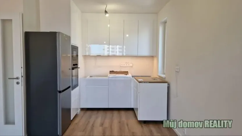 Pronájem bytu 2+kk, Praha - Hloubětín, 48 m2