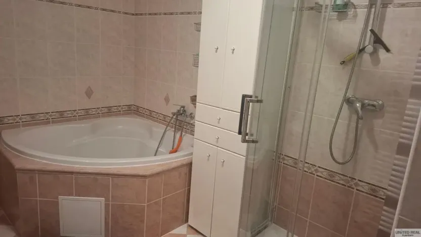 Pronájem bytu 3+kk, Pardubice - Zelené Předměstí, Nerudova, 94 m2
