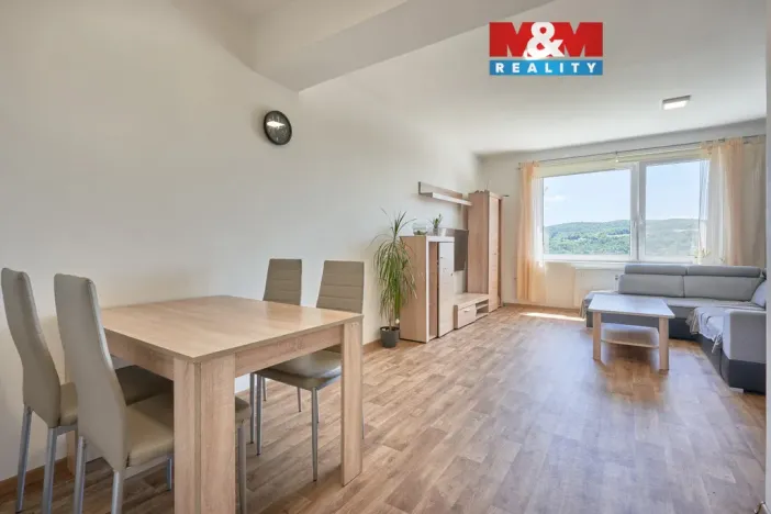 Prodej bytu 4+1, Březůvky, 81 m2