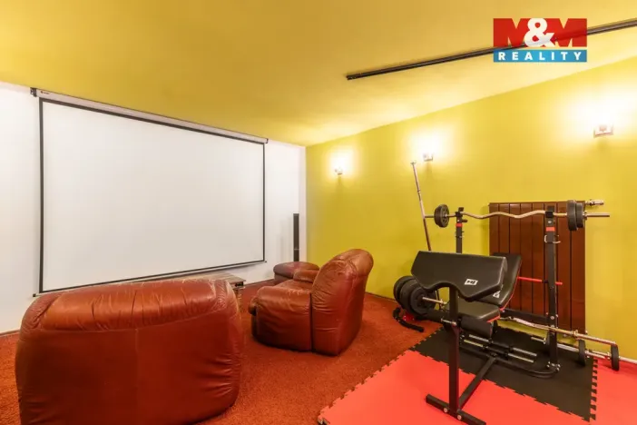 Prodej rodinného domu, Hovorany, 262 m2