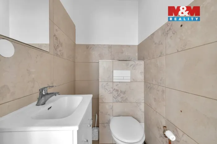 Prodej rodinného domu, Rovensko pod Troskami, Riegrova, 150 m2