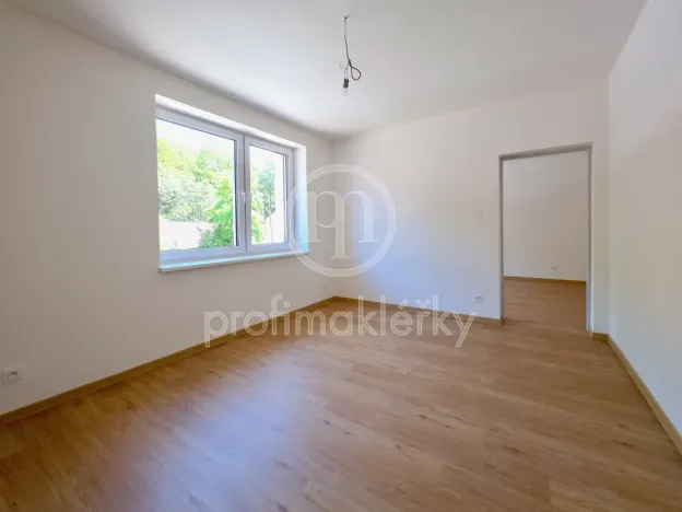 Prodej bytu 2+kk, Oslavany, Široká, 44 m2