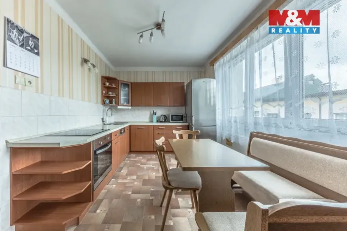 Prodej rodinného domu, Benešov u Semil, 270 m2