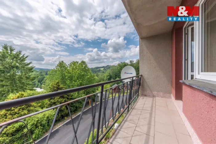 Prodej rodinného domu, Benešov u Semil, 270 m2