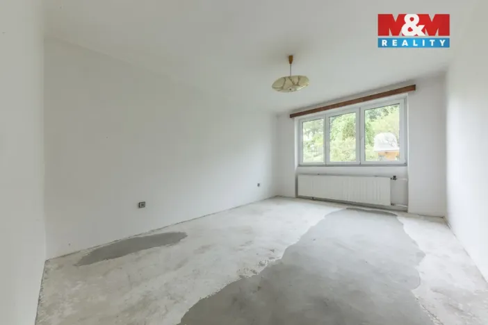 Prodej rodinného domu, Benešov u Semil, 270 m2