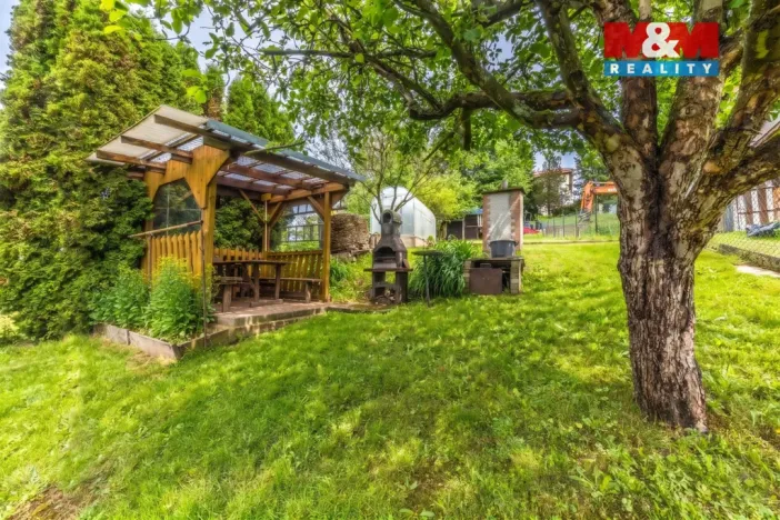 Prodej rodinného domu, Benešov u Semil, 270 m2