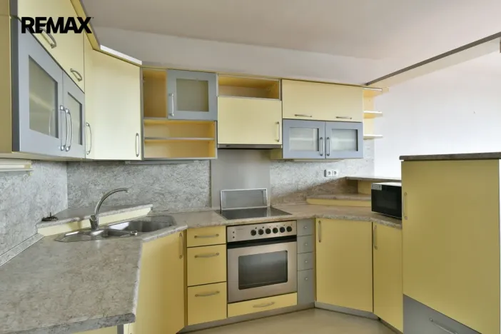 Pronájem bytu 3+kk, Hradec Králové - Nový Hradec Králové, Na Občinách, 74 m2