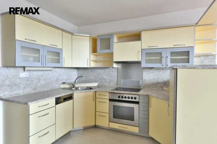 Pronájem bytu 3+kk, Hradec Králové - Nový Hradec Králové, Na Občinách, 74 m2