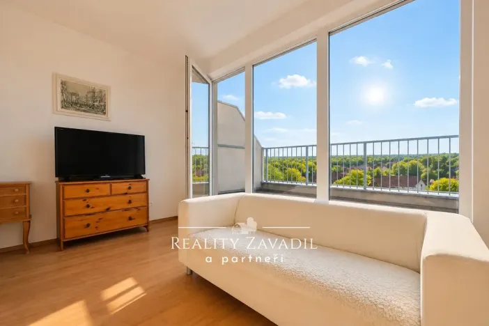 Pronájem bytu 1+kk, Praha - Uhříněves, Venušina, 32 m2