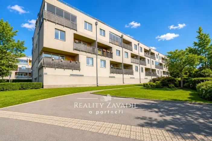 Pronájem bytu 1+kk, Praha - Uhříněves, Venušina, 32 m2