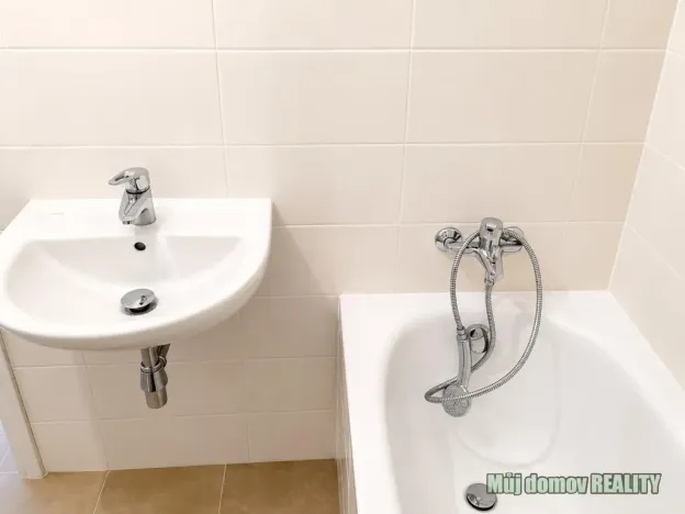 Pronájem bytu 1+kk, Praha - Letňany, Pavla Beneše, 45 m2
