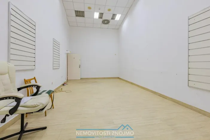 Pronájem obchodního prostoru, Chvalovice - Hatě, 27 m2