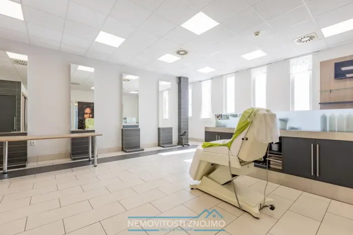 Pronájem obchodního prostoru, Chvalovice - Hatě, 127 m2