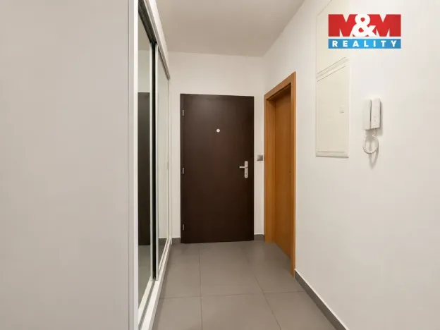 Prodej bytu 1+kk, Karlovy Vary - Drahovice, Mattoniho nábřeží, 45 m2
