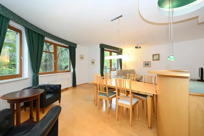 Pronájem bytu 3+kk, Praha - Žižkov, Jeseniova, 99 m2