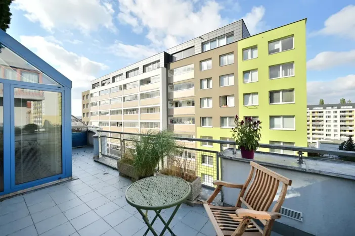 Pronájem bytu 3+kk, Praha - Žižkov, Jeseniova, 99 m2