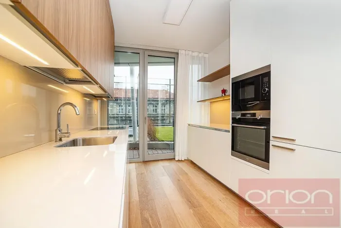 Pronájem bytu 2+kk, Praha - Smíchov, Holečkova, 76 m2