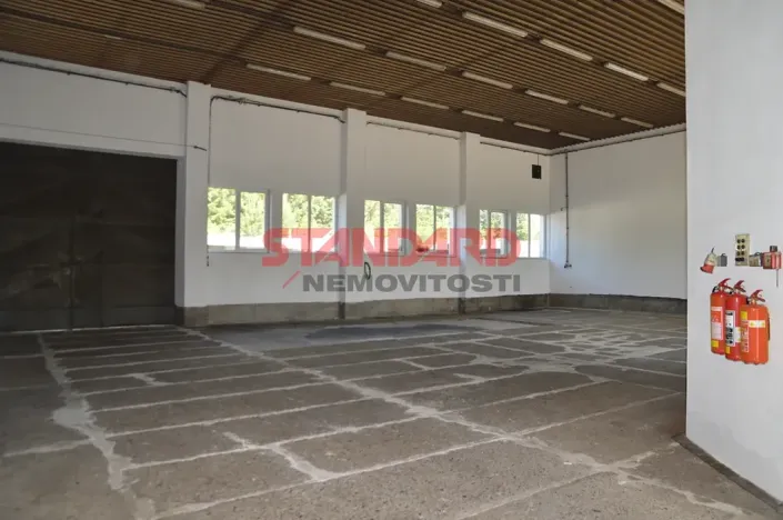 Pronájem výrobních prostor, Neurazy, 273 m2