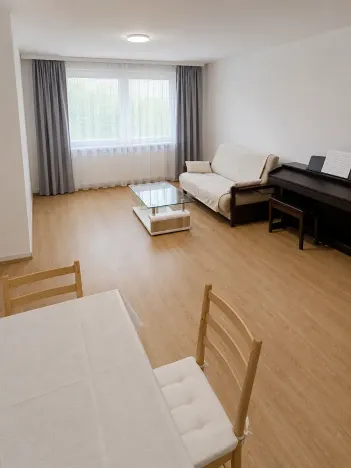 Pronájem bytu 2+kk, Praha - Petrovice, Jakobiho, 43 m2