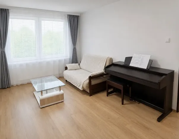 Pronájem bytu 2+kk, Praha - Petrovice, Jakobiho, 43 m2