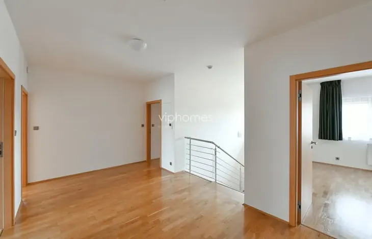 Pronájem vily, Praha - Nebušice, 360 m2