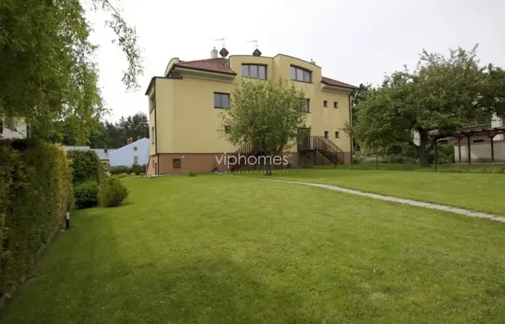 Pronájem rodinného domu, Praha - Nebušice, 253 m2