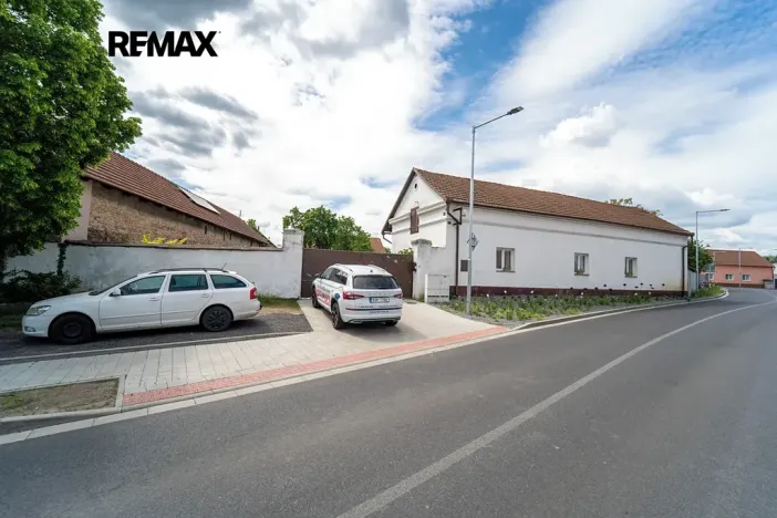 Prodej rodinného domu, Pečky, Pečecká, 140 m2