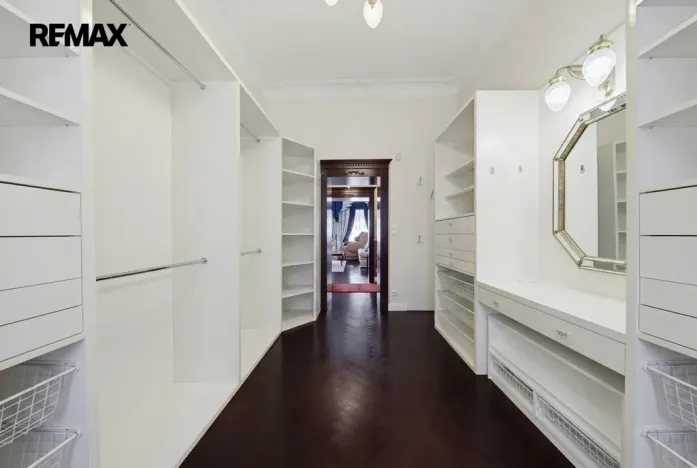 Prodej bytu 3+1, Karlovy Vary, nábřeží Jana Palacha, 94 m2