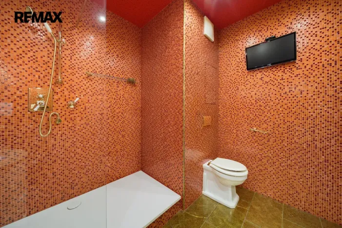 Prodej bytu 3+1, Karlovy Vary, nábřeží Jana Palacha, 94 m2