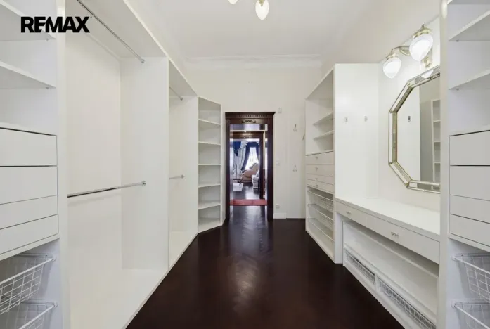 Prodej bytu 3+1, Karlovy Vary, nábřeží Jana Palacha, 94 m2