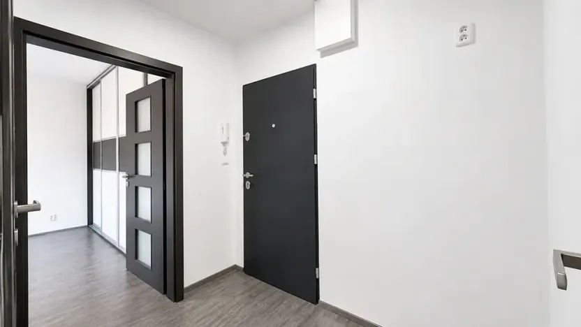 Prodej bytu 1+kk, Praha - Háje, Matúškova, 31 m2