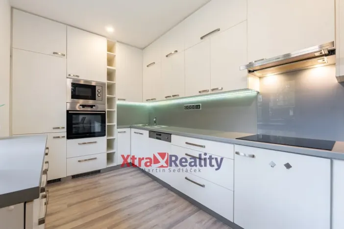 Pronájem bytu 2+kk, Teplice, Křížkovského, 52 m2