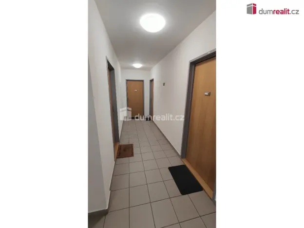Pronájem garáže, Praha - Dolní Chabry, K Beranovu, 13 m2