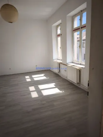 Prodej restaurace, Hostinné, Horská, 450 m2