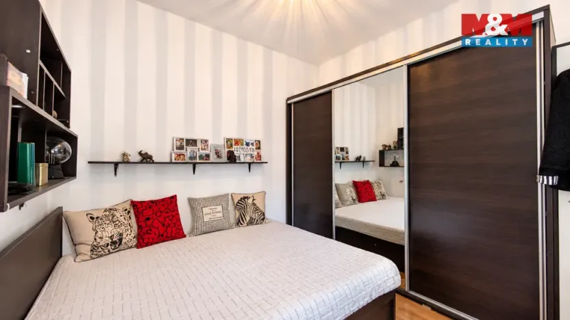 Prodej rodinného domu, Plaňany, Komenského, 92 m2