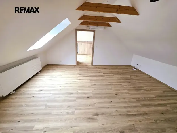 Pronájem kanceláře, Slavkov u Brna, 72 m2