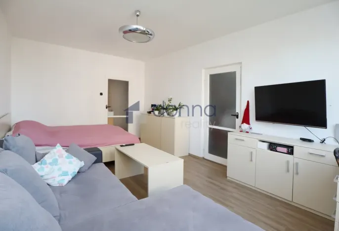 Pronájem bytu 3+1, Praha, Počernická, 73 m2