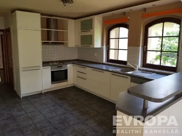 Pronájem rodinného domu, Liberec - Liberec XXX-Vratislavice nad Nisou, Pod Skalkou, 250 m2