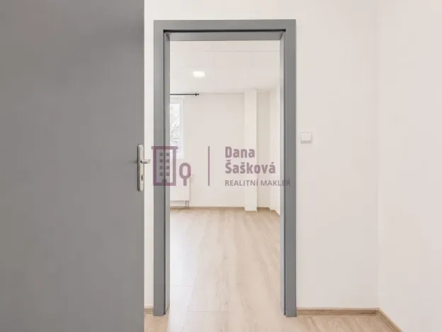 Pronájem bytu 2+kk, Jindřichův Hradec - Jindřichův Hradec II, Miřiovského, 34 m2