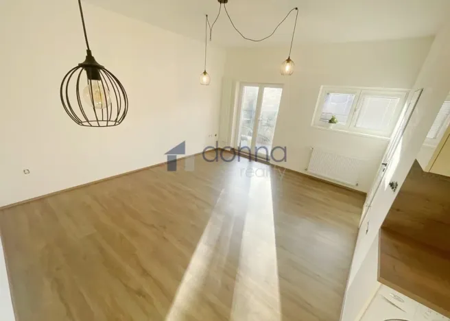 Pronájem bytu 1+kk, Praha, Kutnohorská, 34 m2